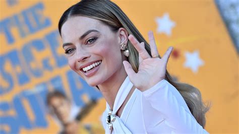 margot robbie fit pics|Margot Robbies Secrets to a Fit and Healthy Body